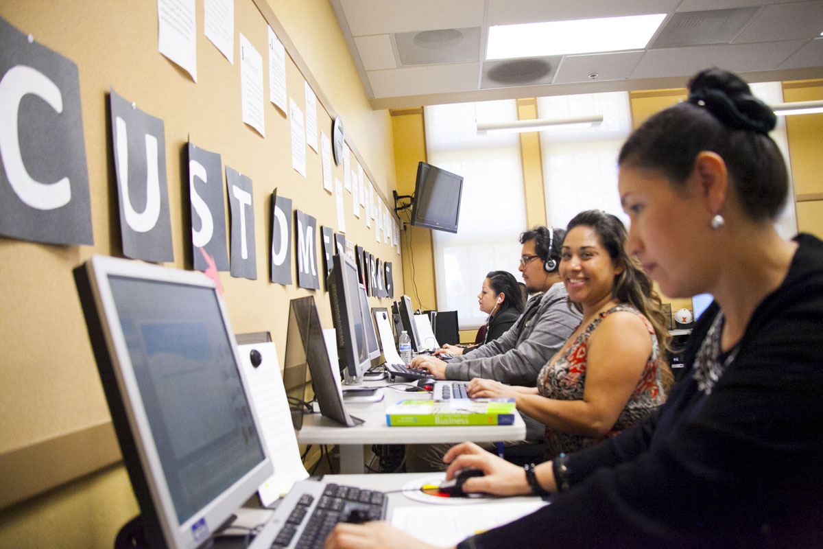 Break Into the Field of Business With a Trade School Education - CET